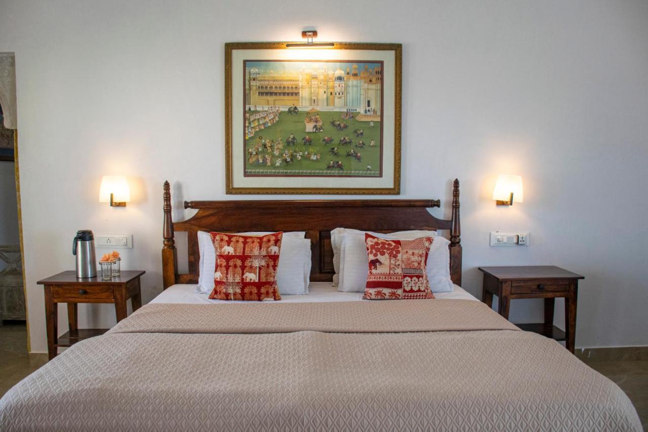Titardi Garh- 18th Century Castle Homestay *