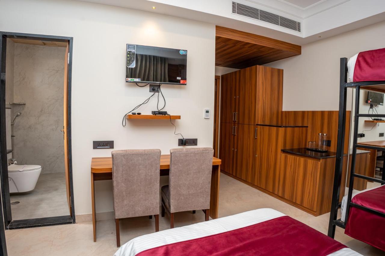 Hotel Raghunandan Palace - A Premier Boutique Stay, Center & 500 Meters From Railway Station