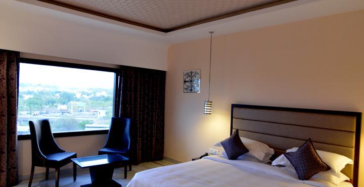 Hotel Zone Connect By The Park,udaipur