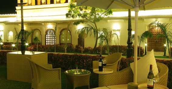 Hotel Jagmandir Island Palace - Grand Heritage Udaipur