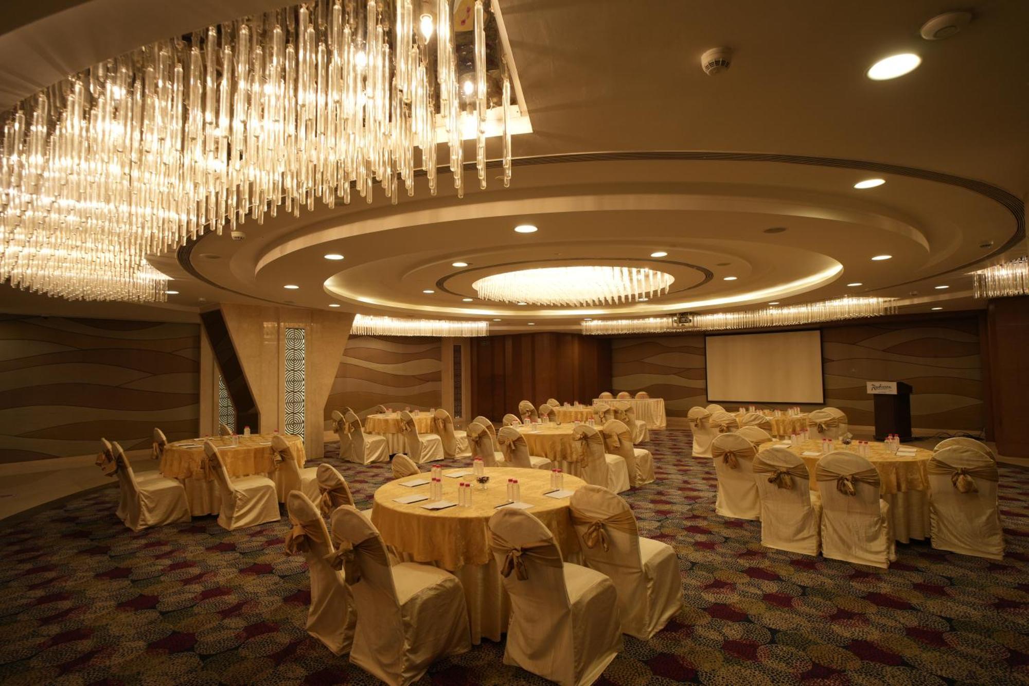Radisson Hotel 4*