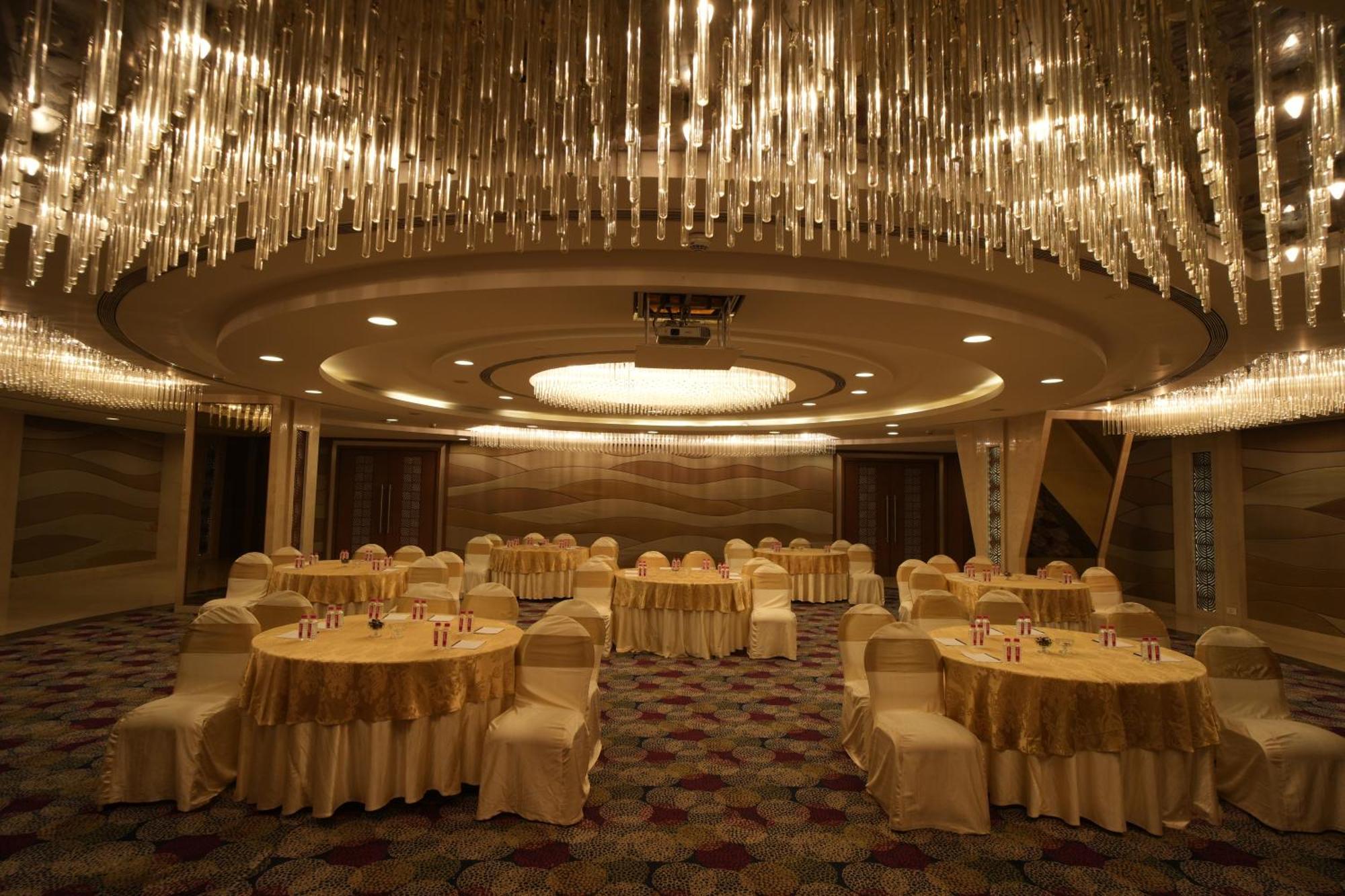 Radisson 4*