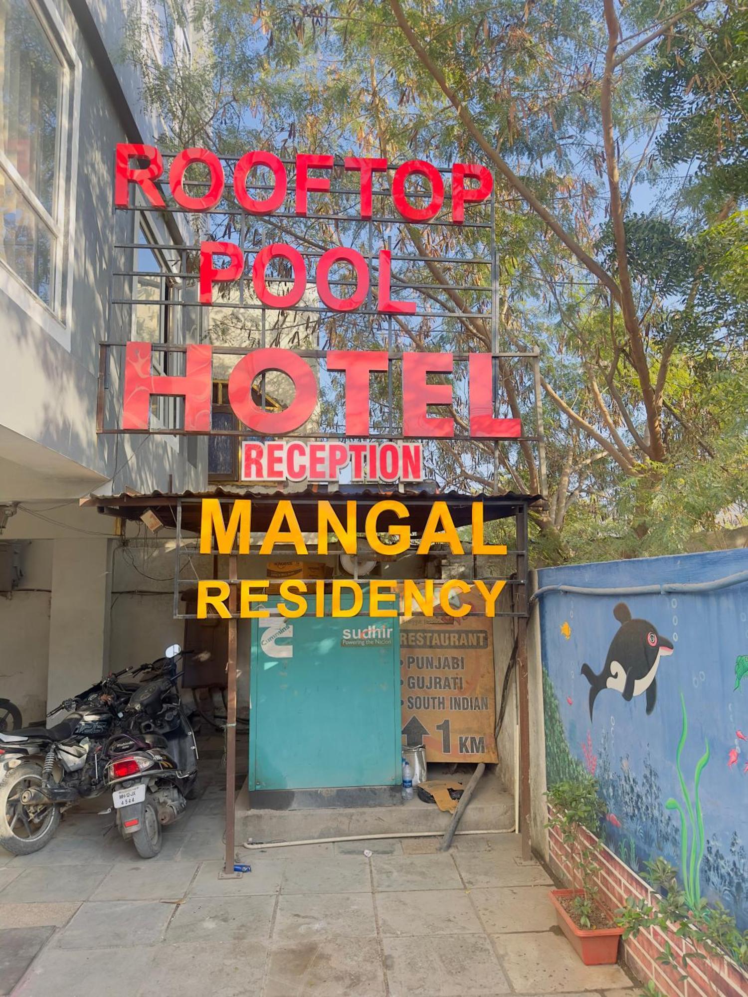 Mangal & Pool Hotel