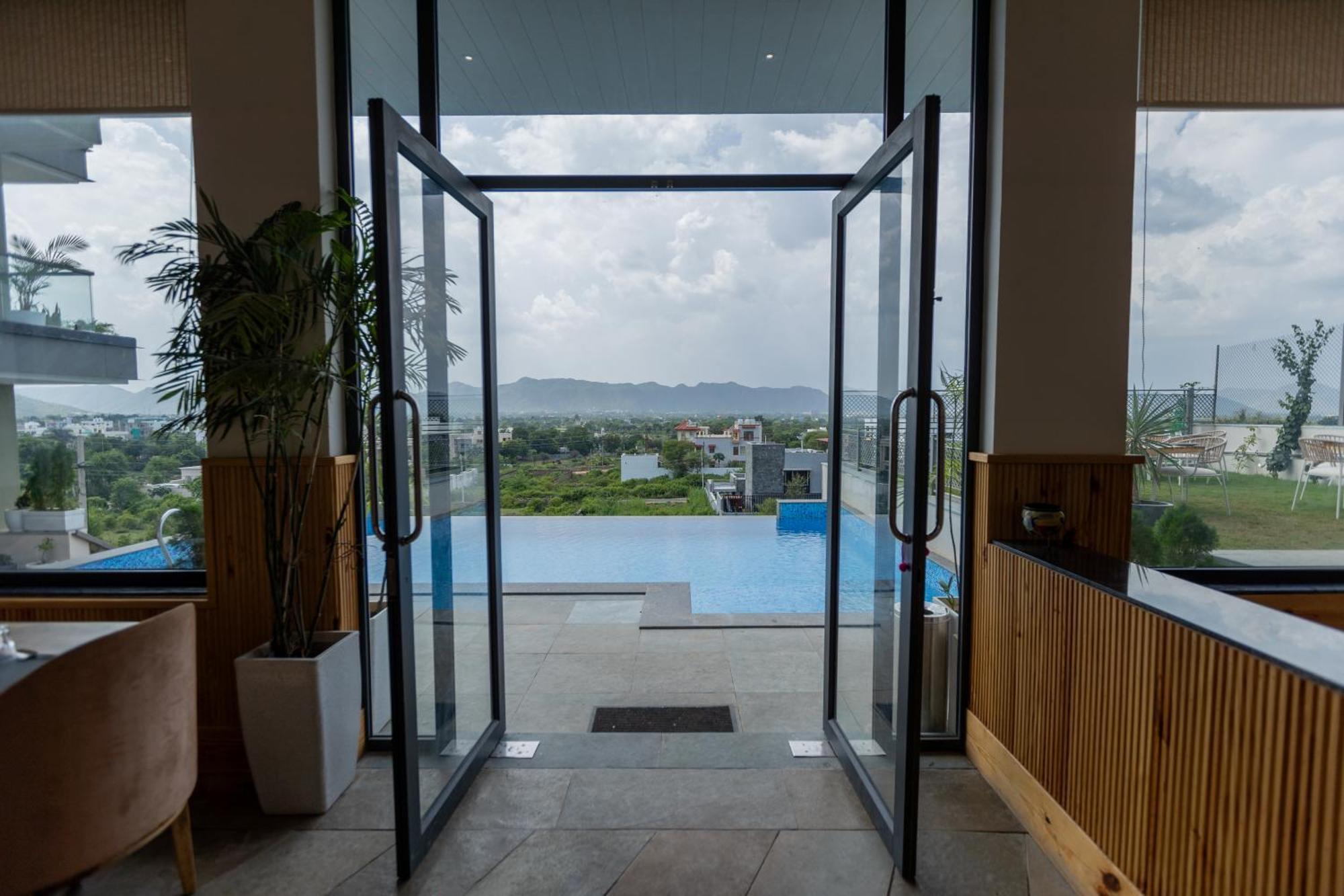 Suramya-a Luxury Boutique 4*
