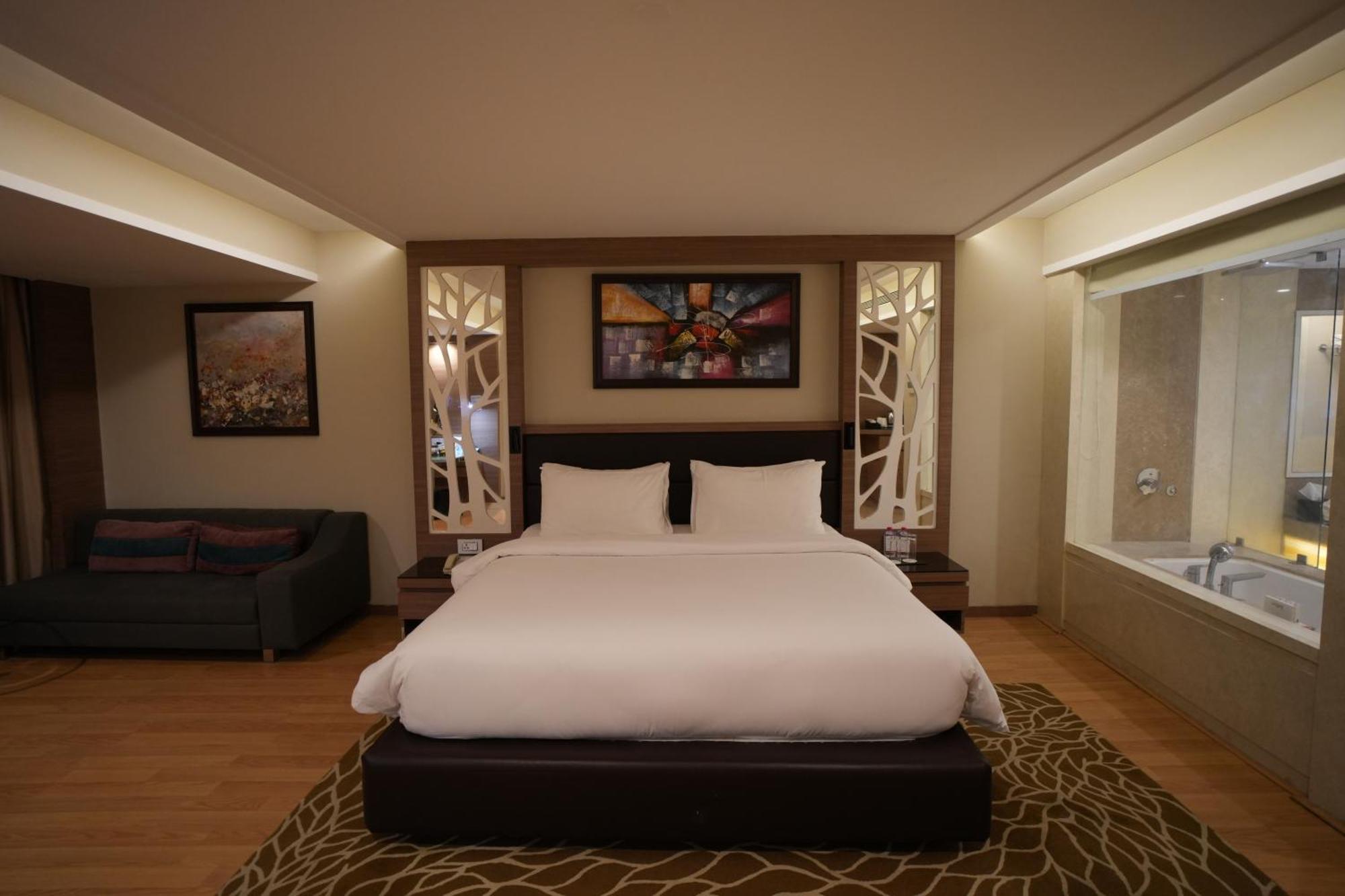 Radisson 4*