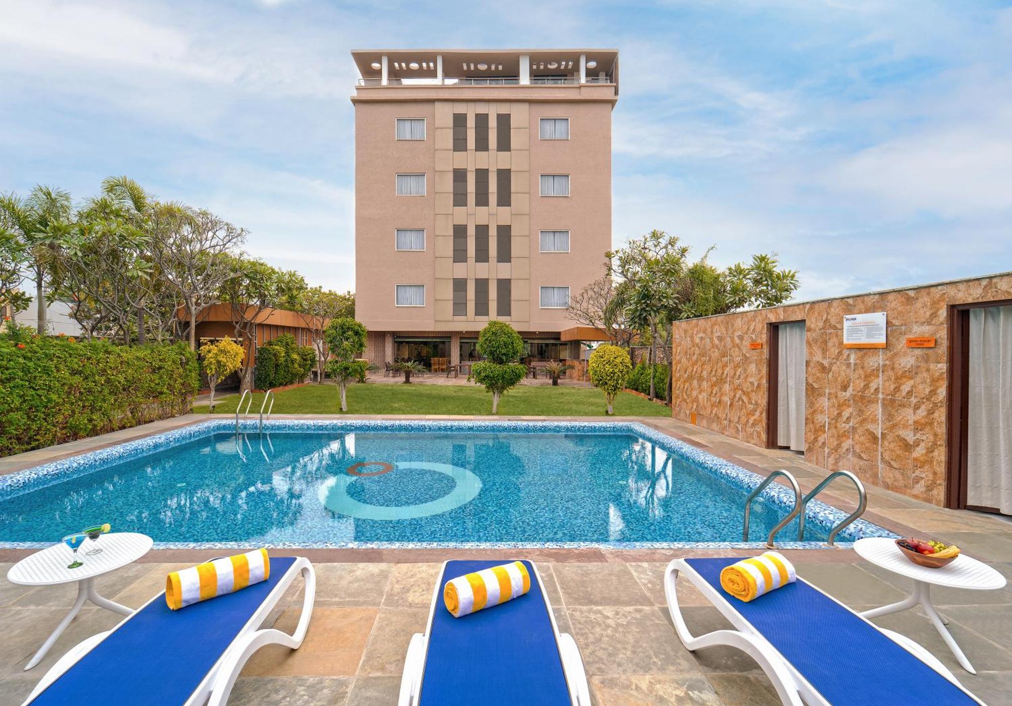 Hotel Zone Connect By The Park,udaipur 3*