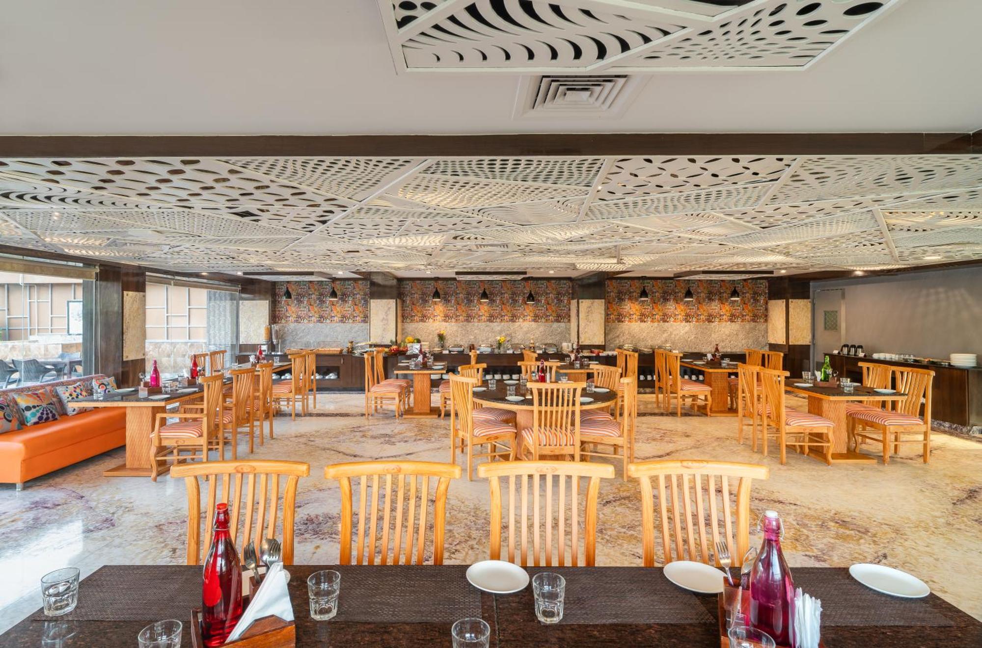 Hotel Zone Connect By The Park,udaipur 3*