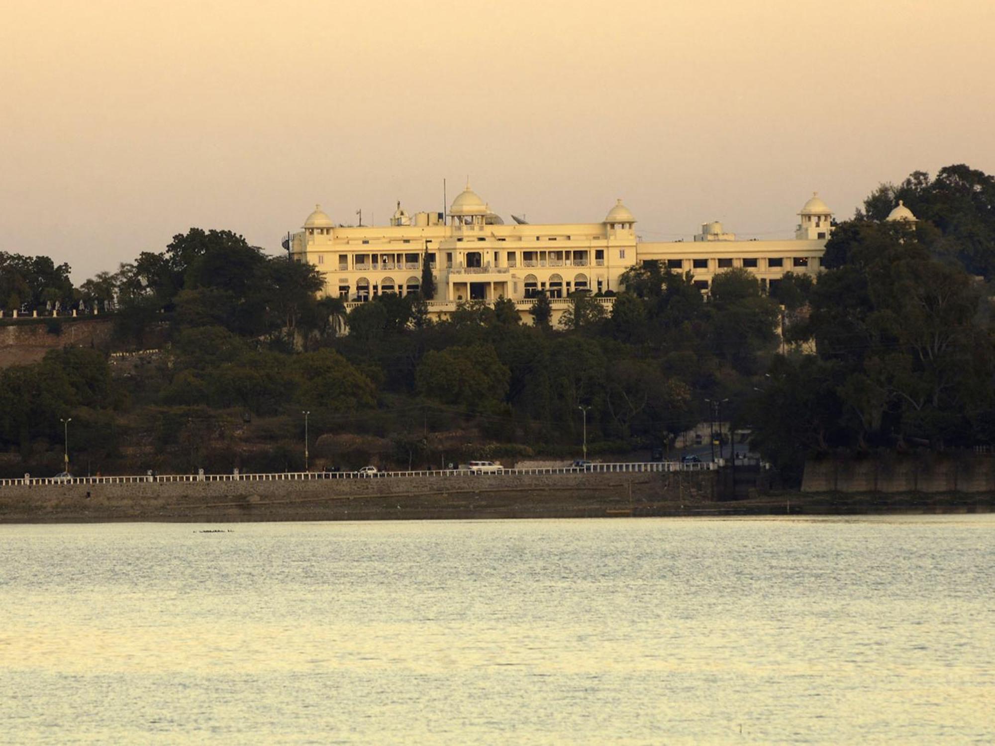 Hotel The Lalit Laxmi Palace