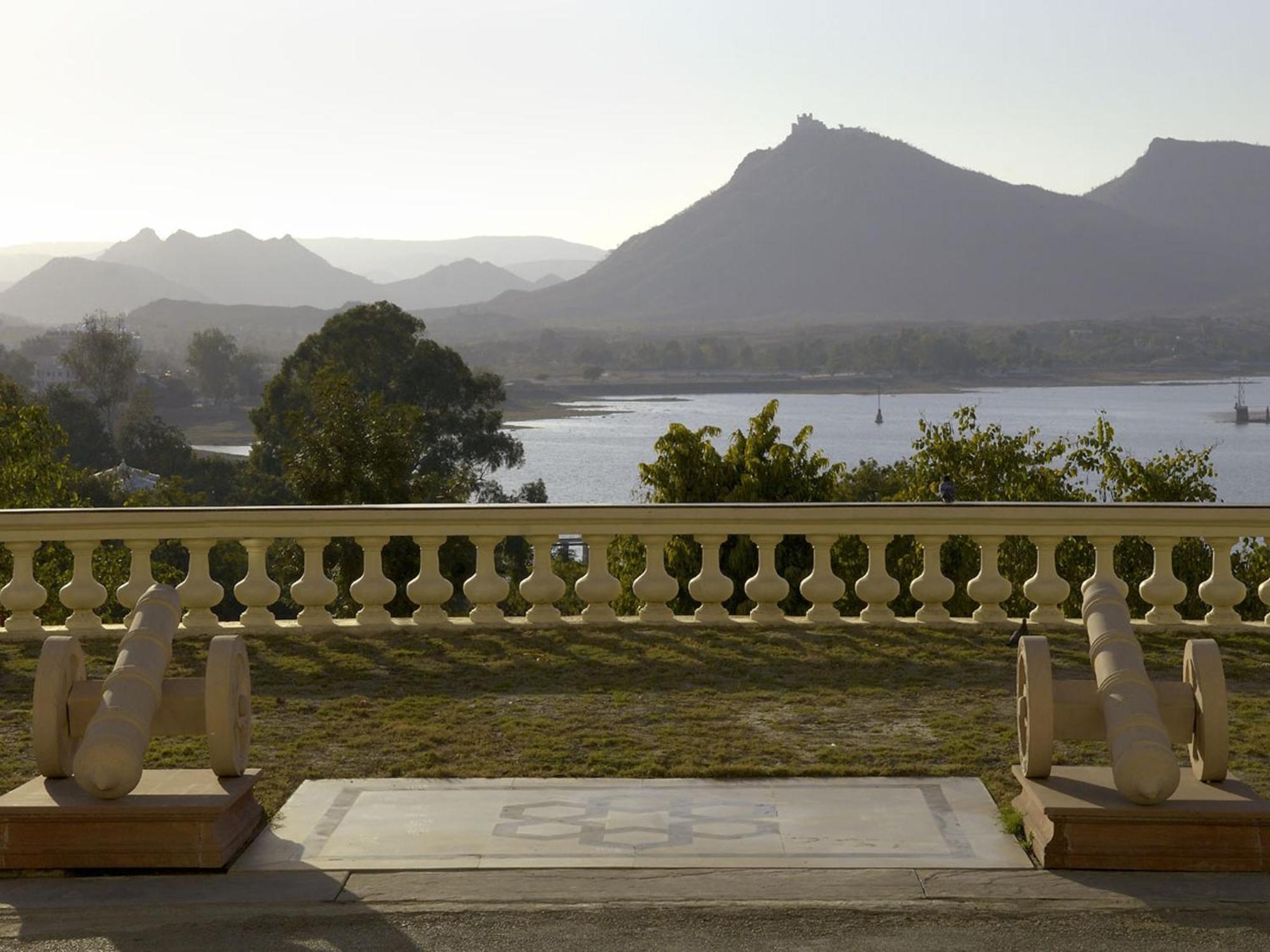 The Lalit Laxmi Palace 5*