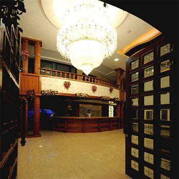 Hotel Bhairavgarh Palace