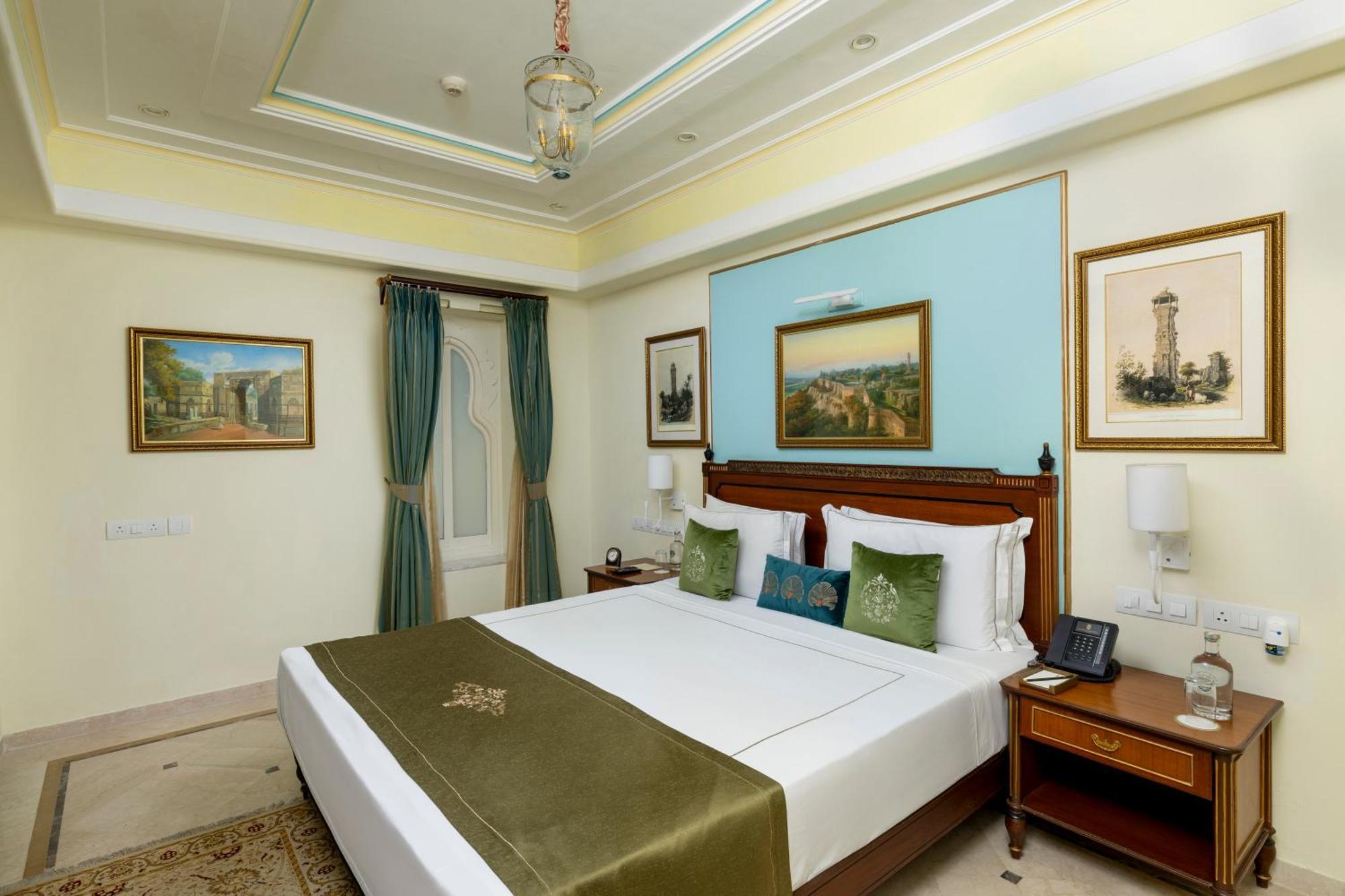 Taj Fateh Prakash Palace Hotel