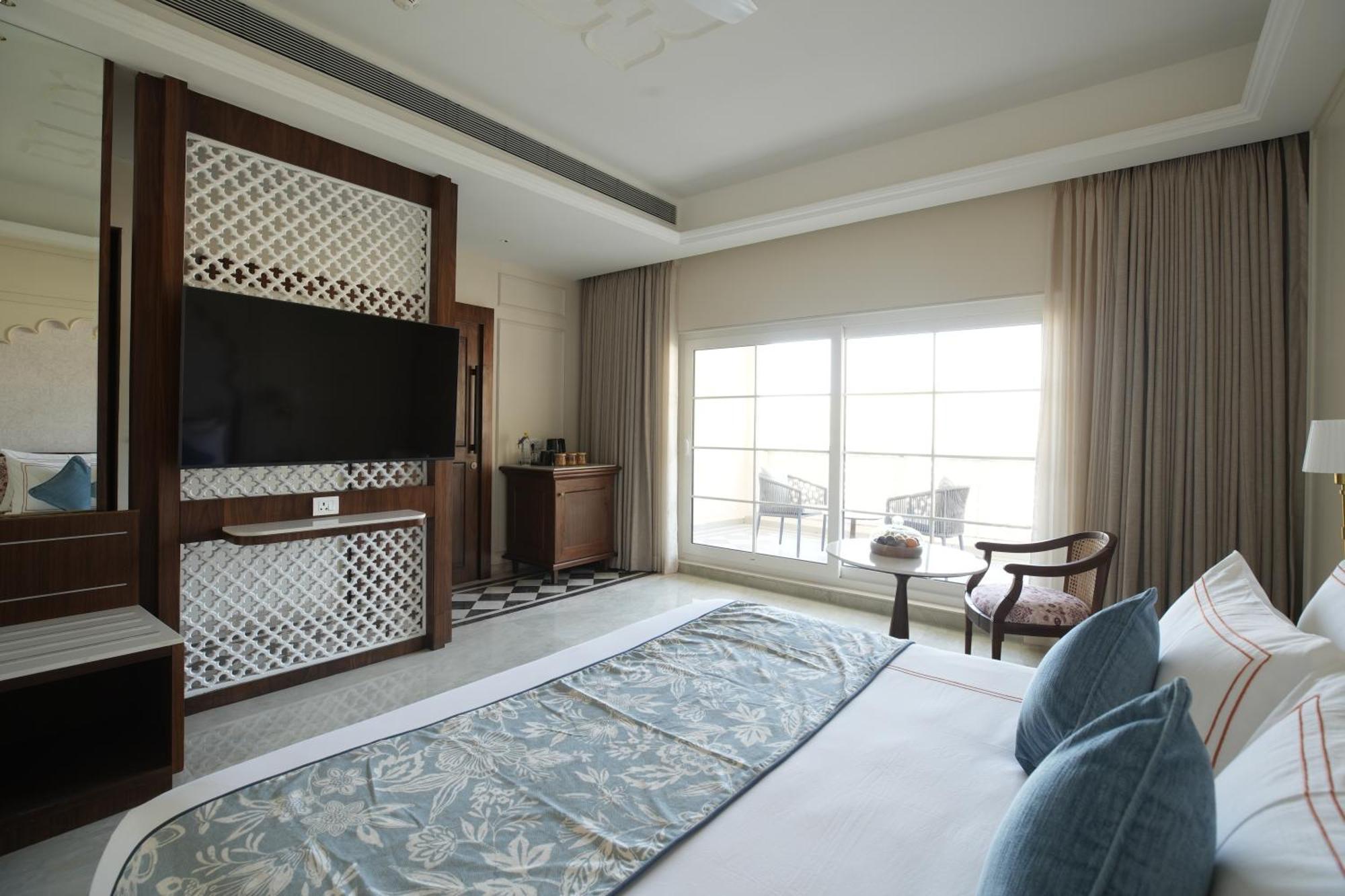 Hotel Sayaji & 5*