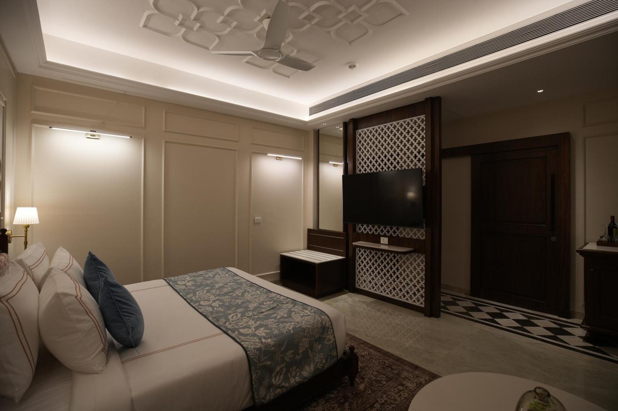 Sayaji & Hotel 5*
