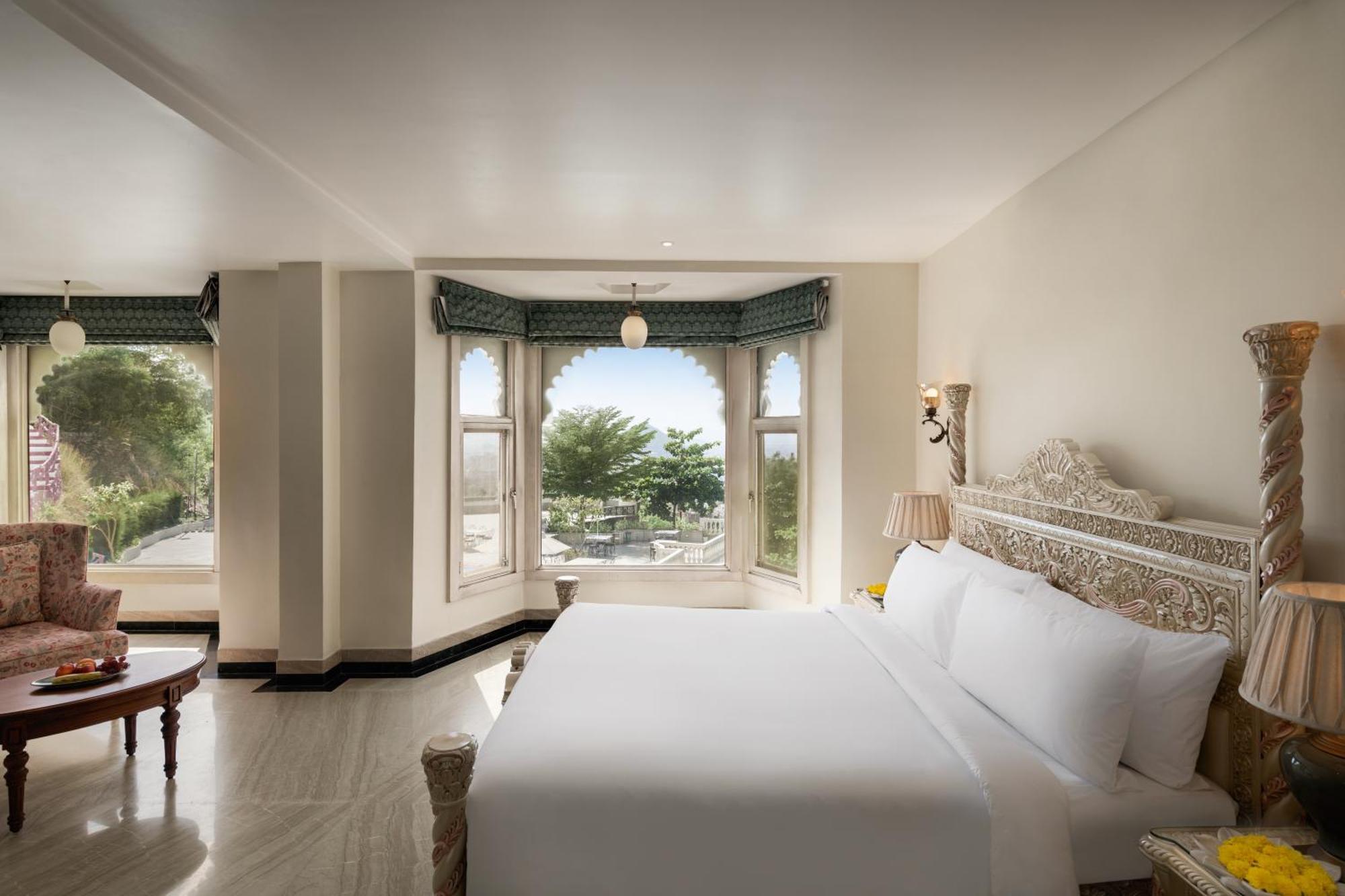 Bhairavgarh Palace 4*