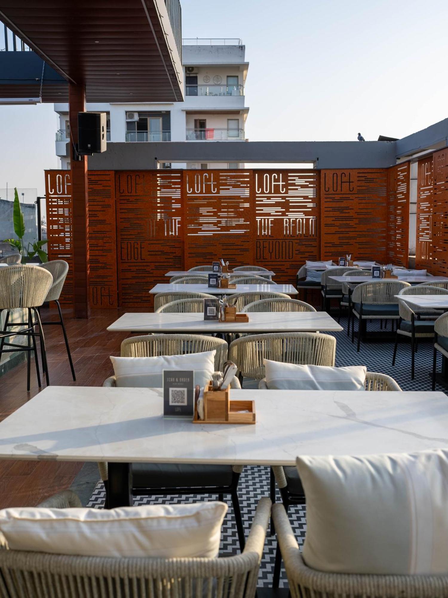 Hotel Vesta Grand