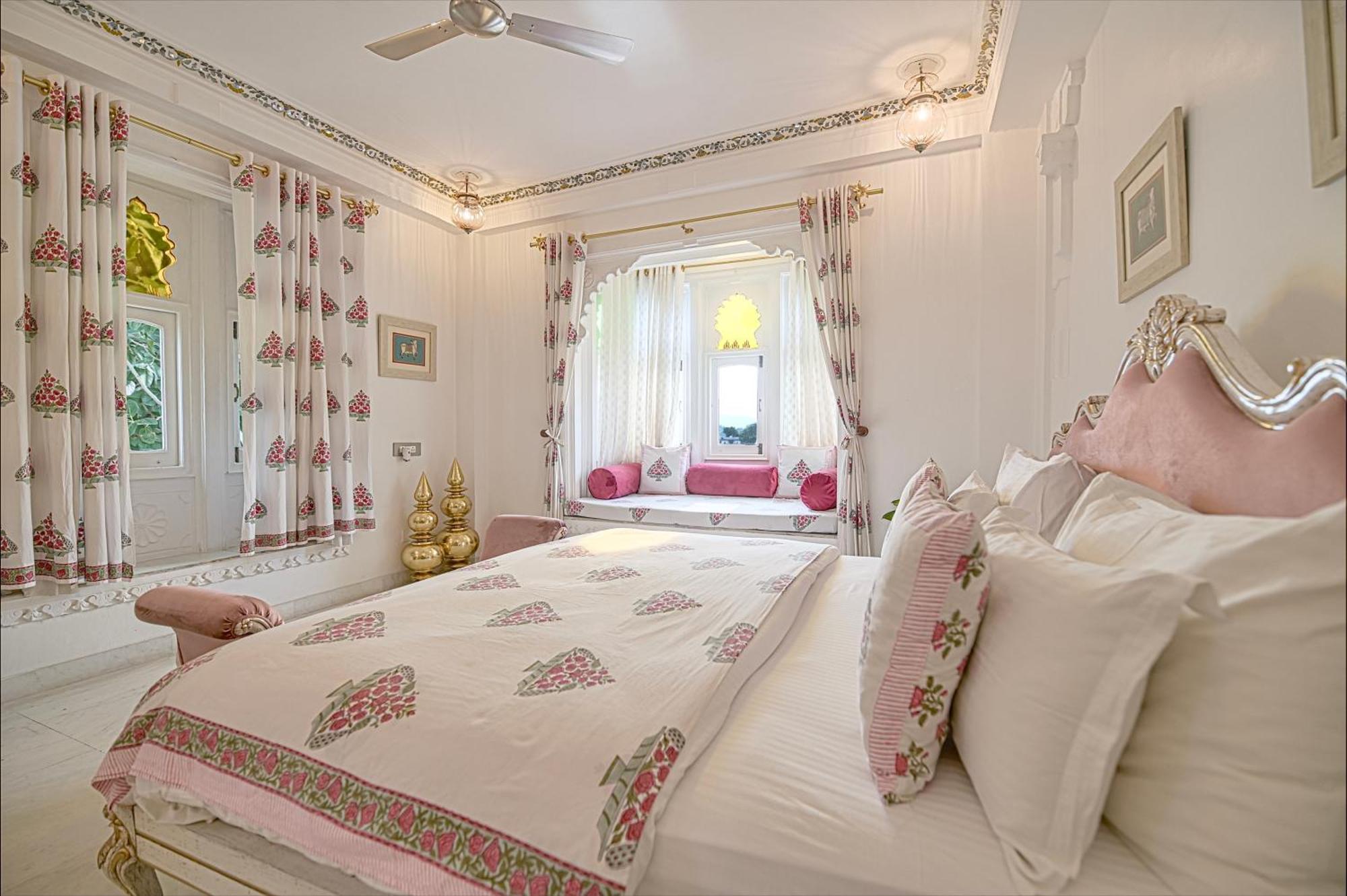 Jagat Niwas Palace Hotel Udaipur