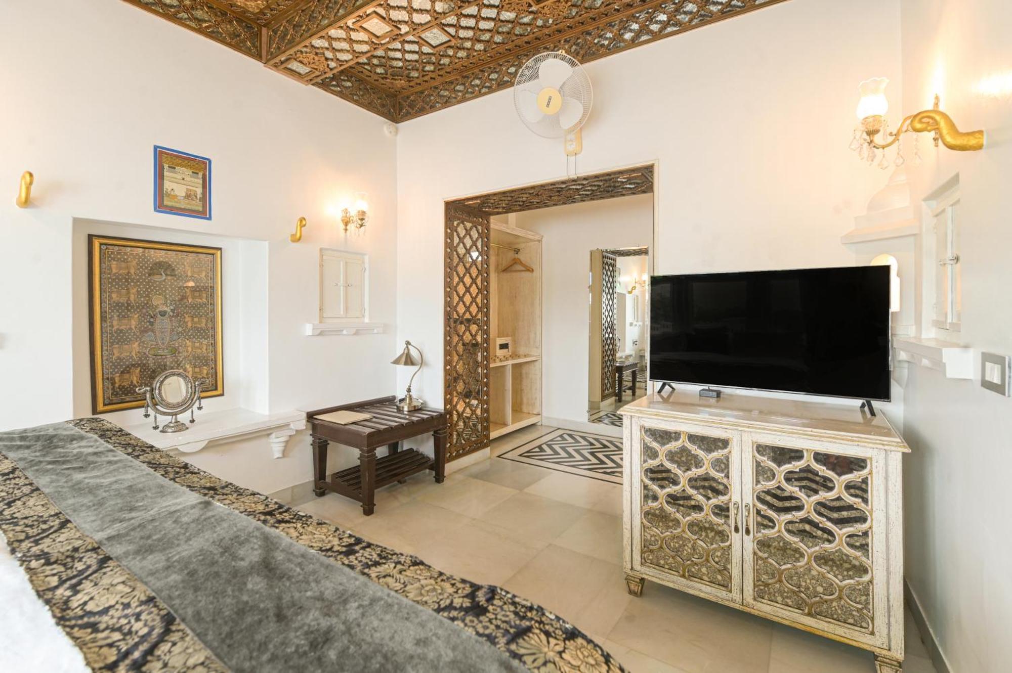 Jagat Niwas Palace Hotel 4*