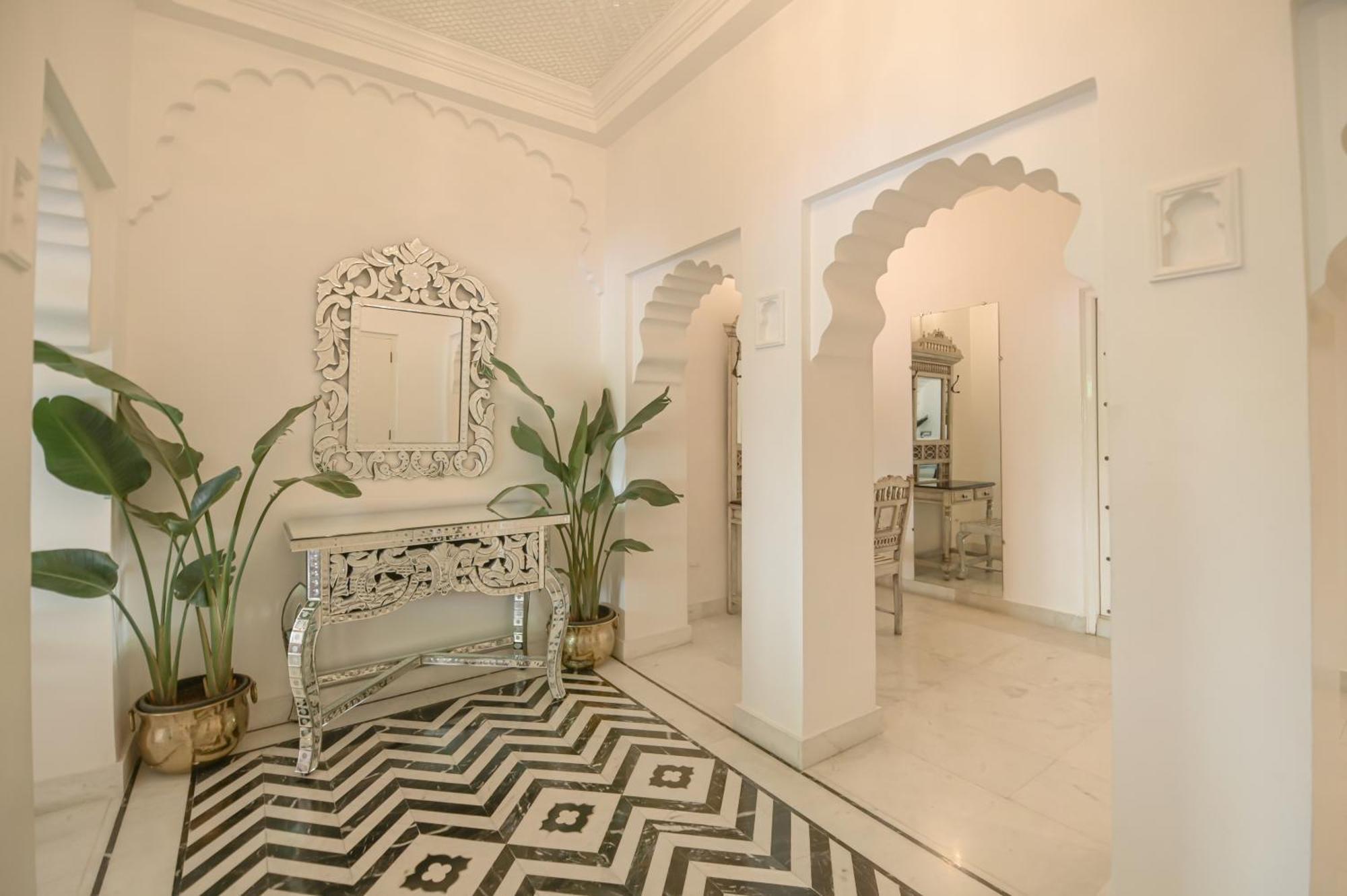 Hotel Jagat Niwas Palace Udaipur