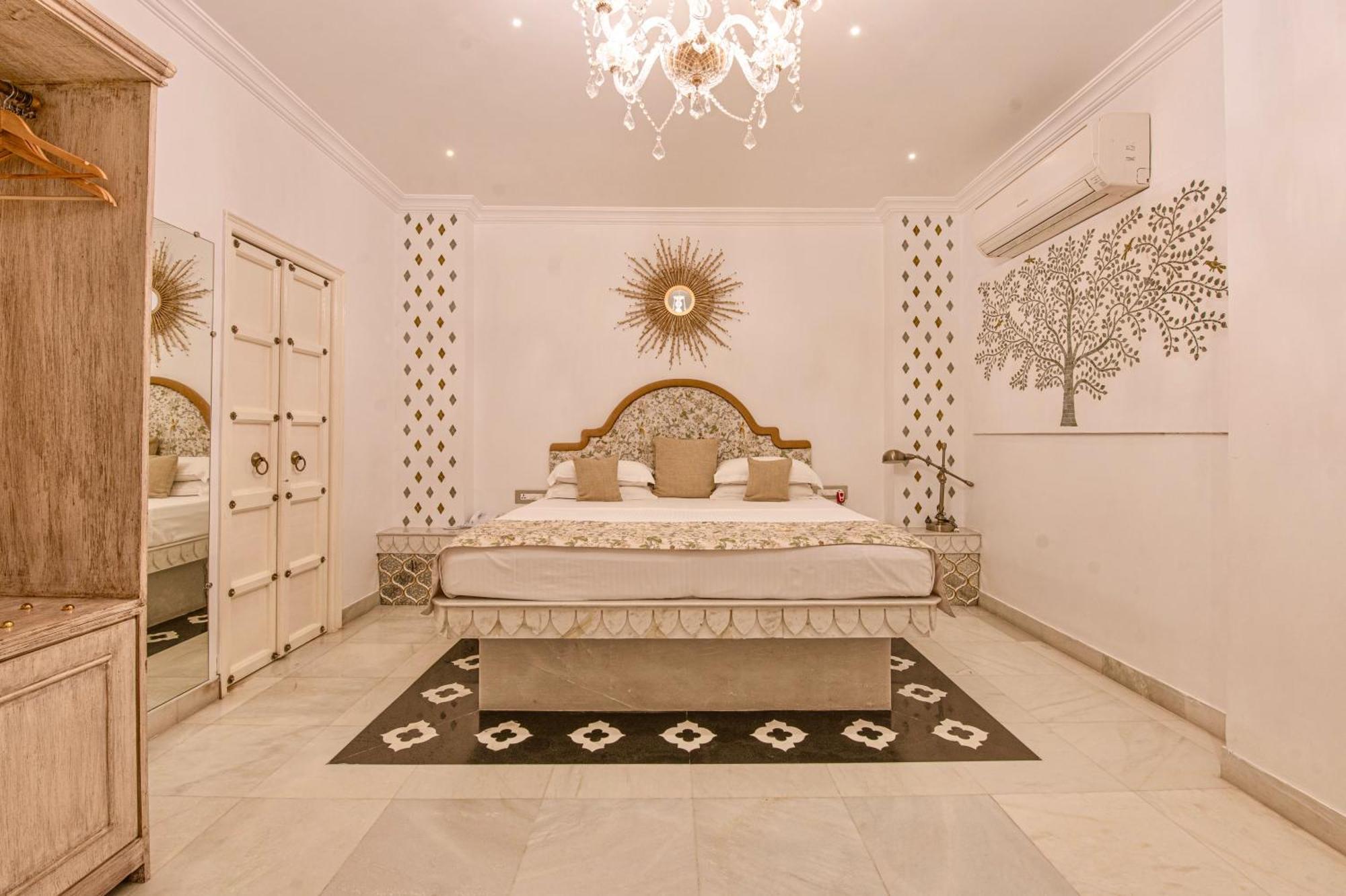 Jagat Niwas Palace Hotel
