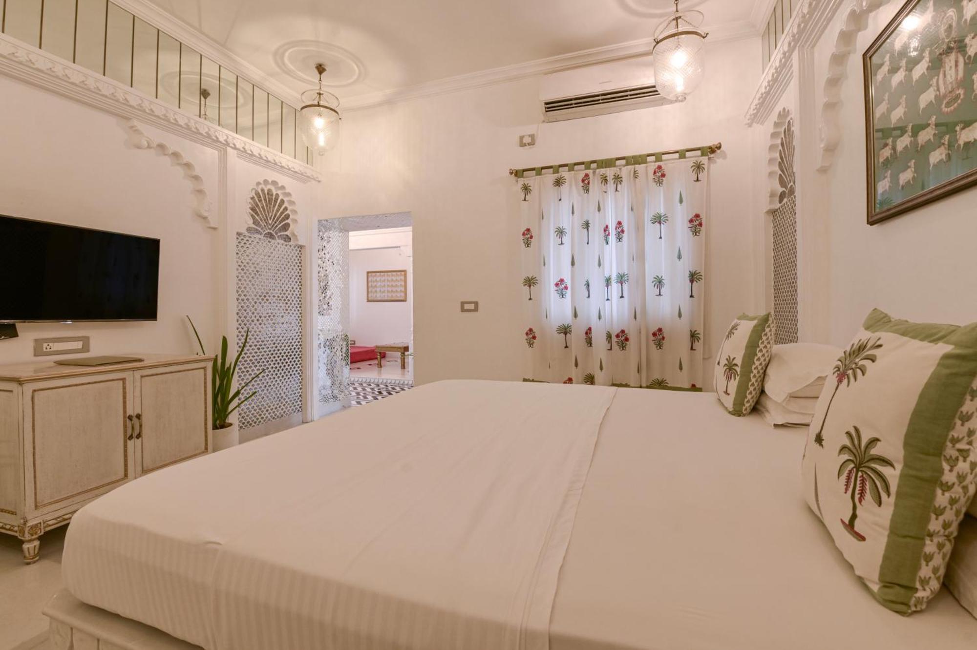 Jagat Niwas Palace Hotel Udaipur