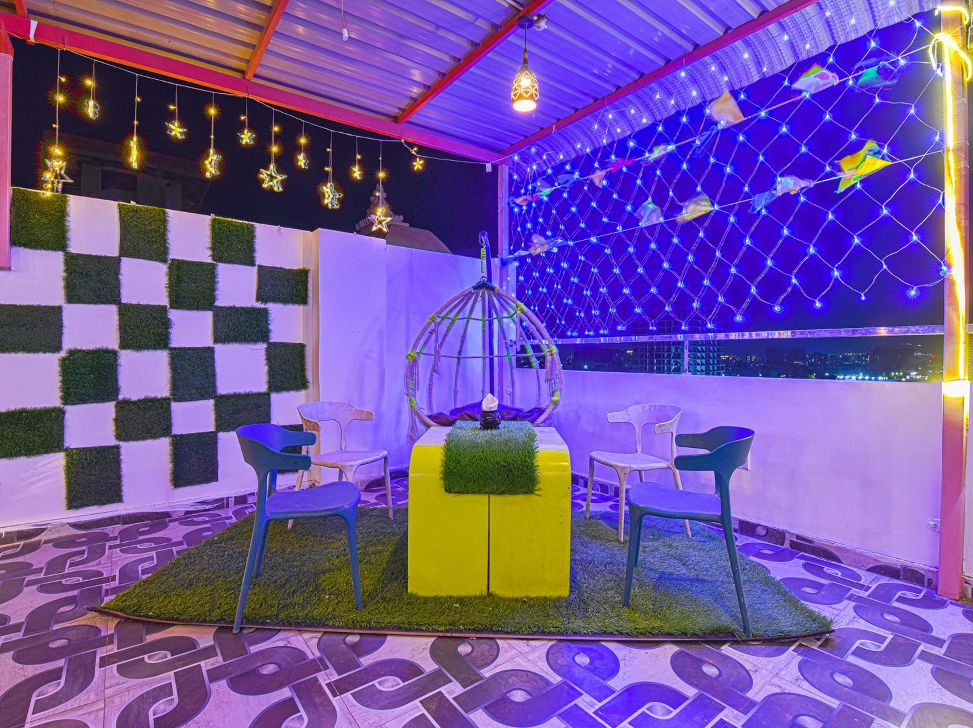 Sky Blu And Rooftop Restaurant