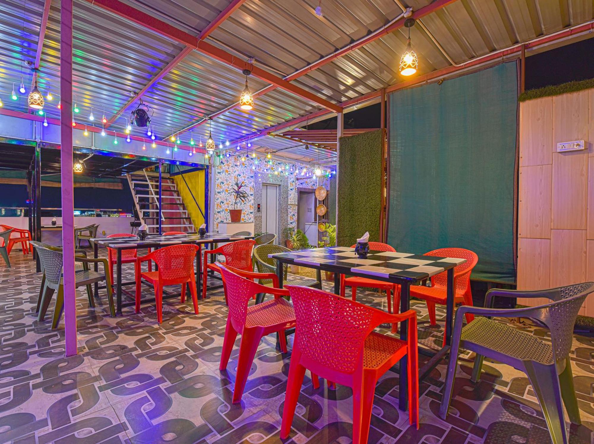 Sky Blu And Rooftop Restaurant