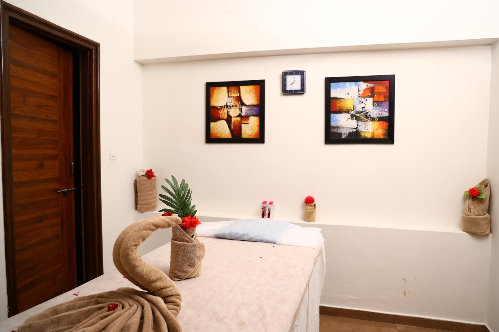 Seasons Park Hotel 3*