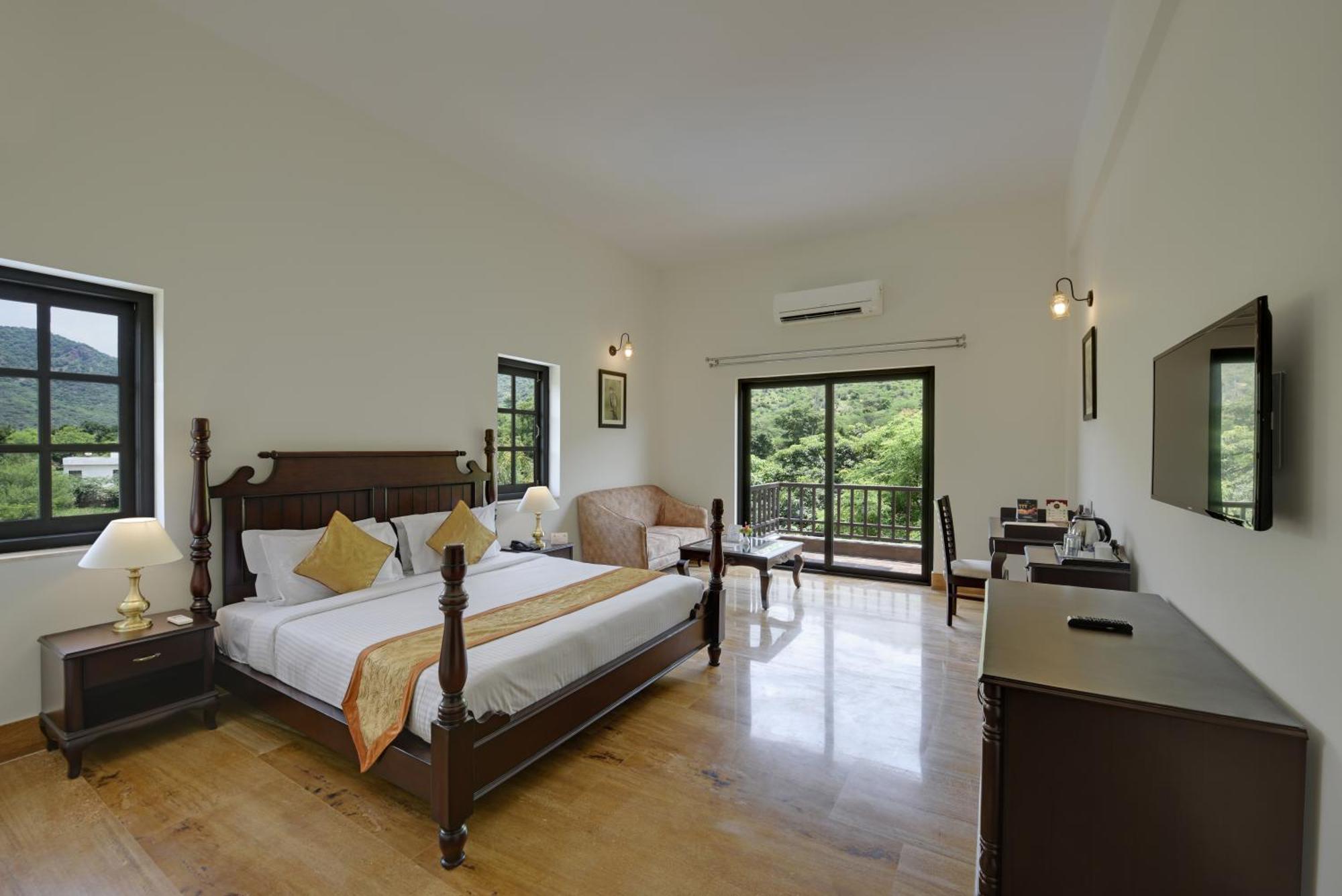 The Hunting - Luxury In Hotel Udaipur