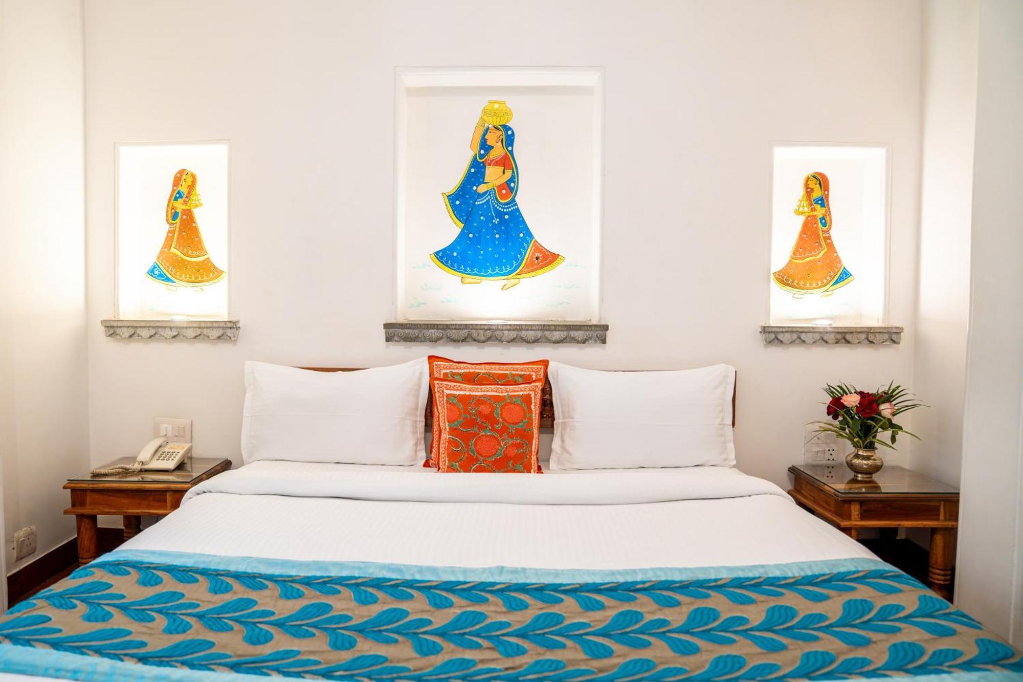 Hotel Udaigarh - Udaipur