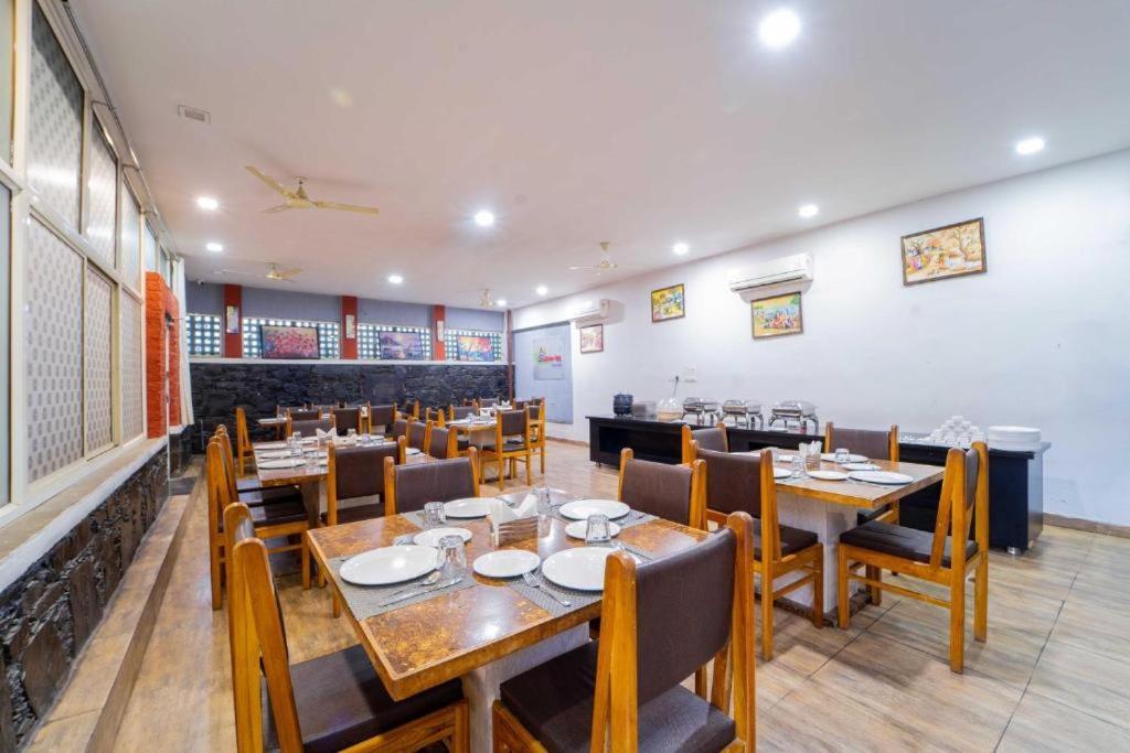 Vedic Vista Hotel 3*