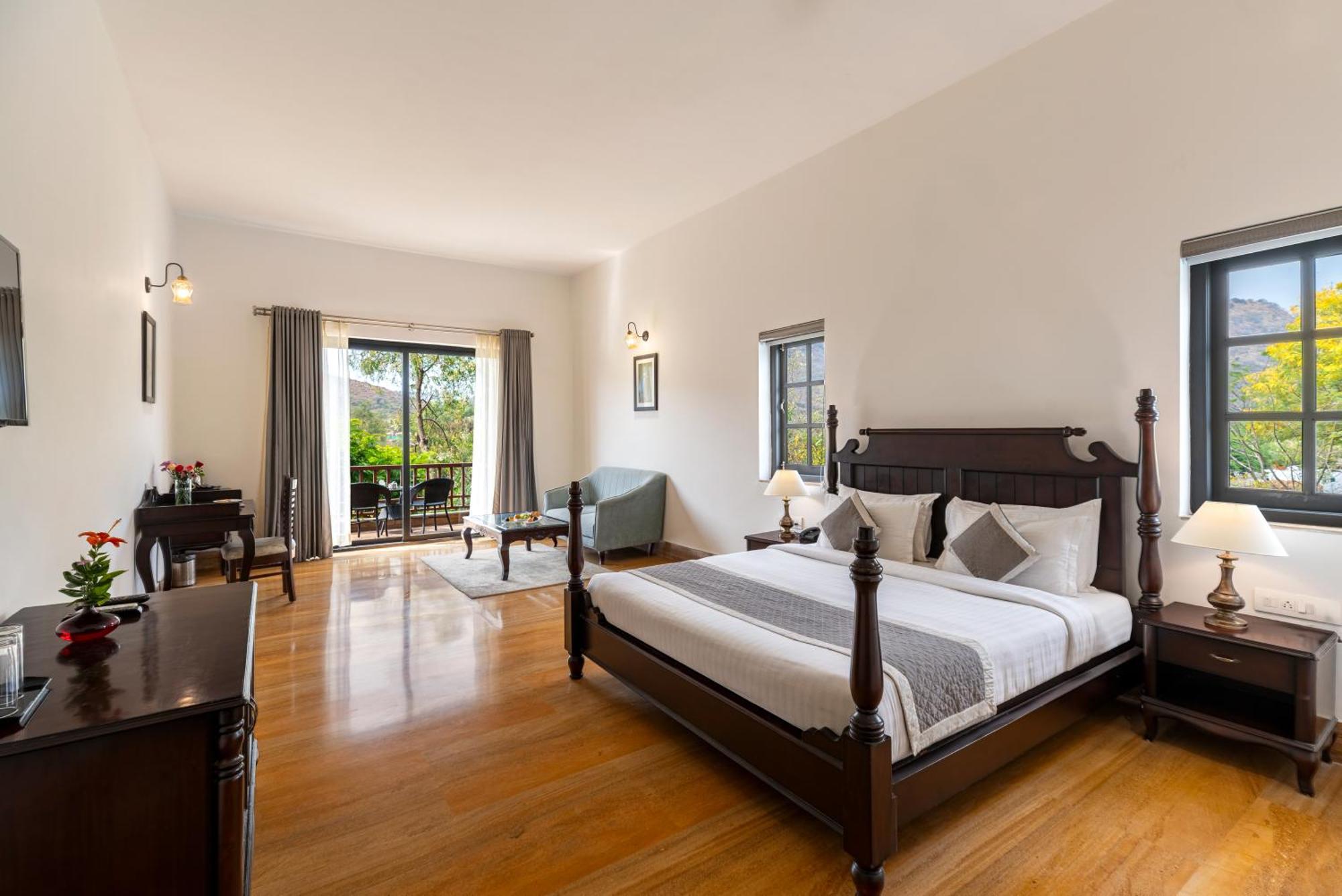 The Hunting - Luxury In