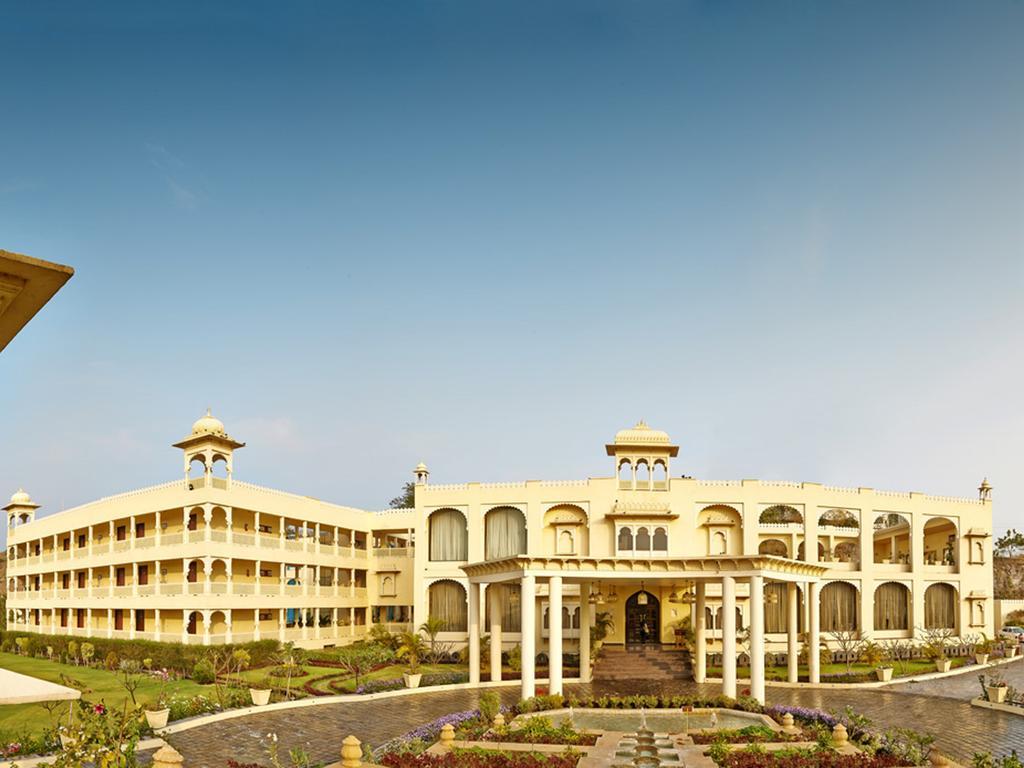 Club Mahindra Resort 4*
