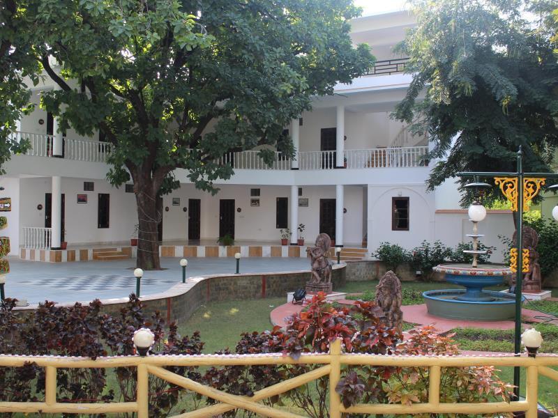 Resort Amantra Shilpi & Udaipur