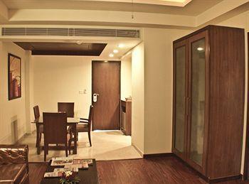 Cambay Resort, Resort