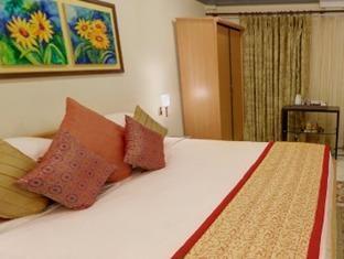 Jagmandir Island Palace - Grand Heritage Hotel