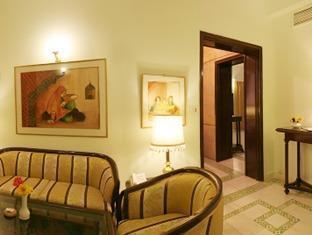 Hotel Jagmandir Island Palace - Grand Heritage 5*