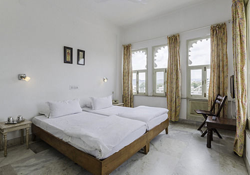 Jaiwana Haveli 3*