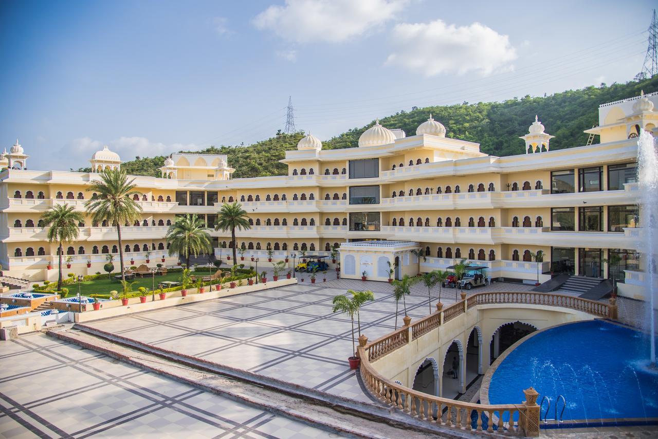 Labh Garh Palace