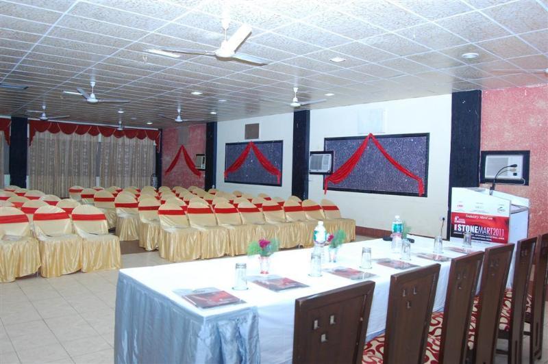 Oriental Palace Resort 3*