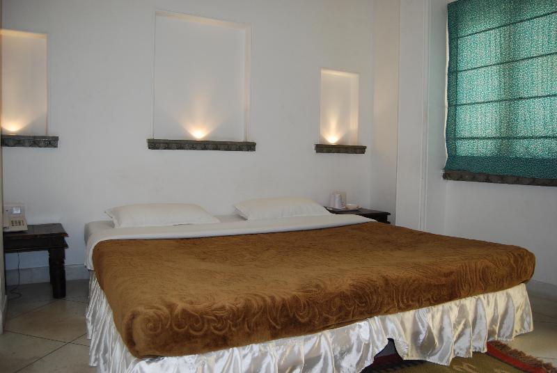 Hotel Udaigarh - 3*