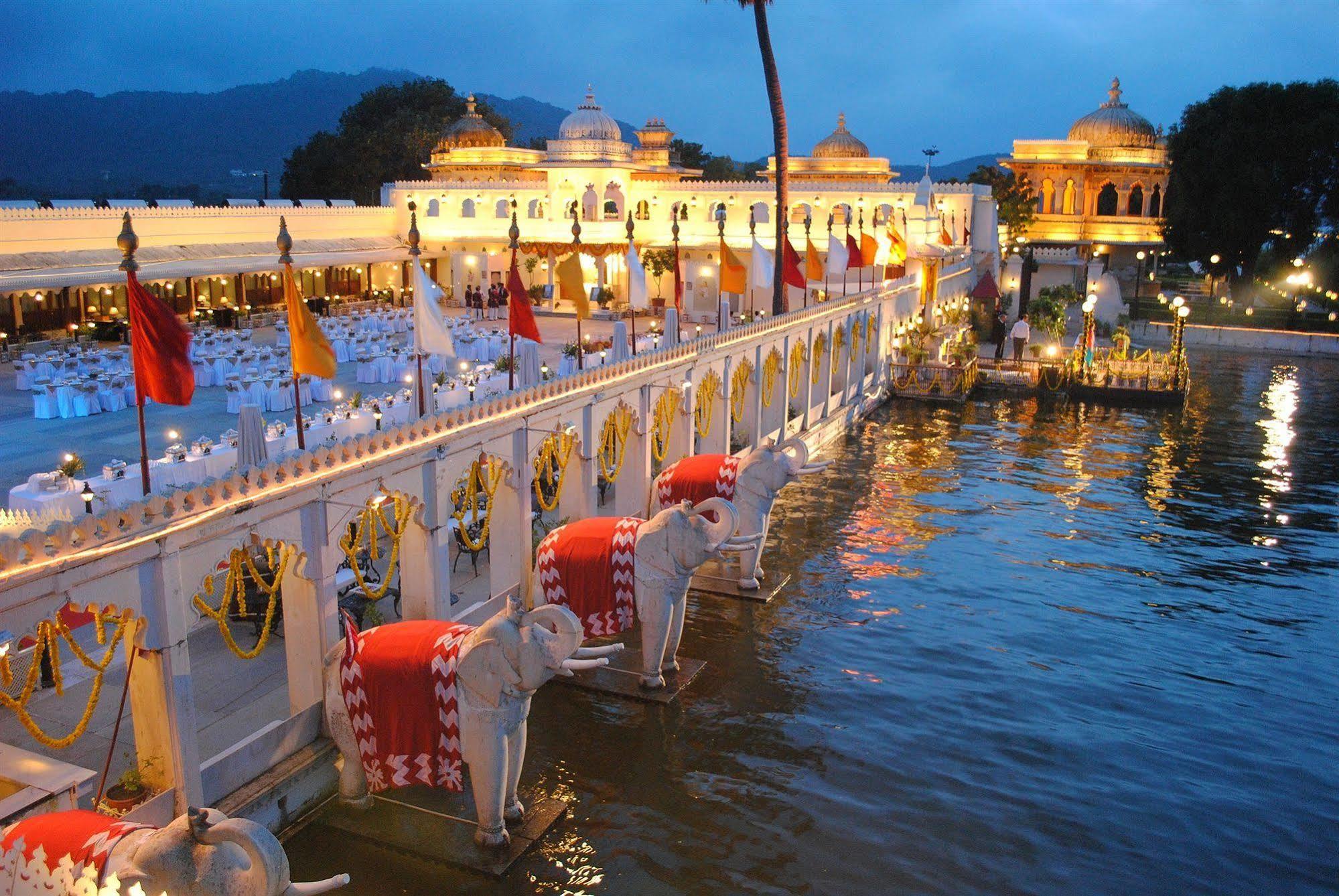 Jagmandir Island Palace - Grand Heritage Hotel Udaipur