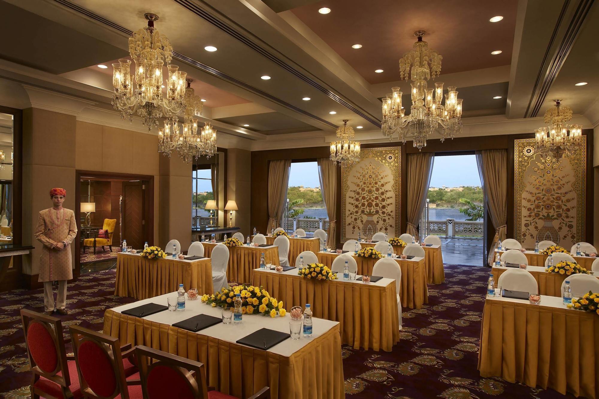 The Leela Palace 5*