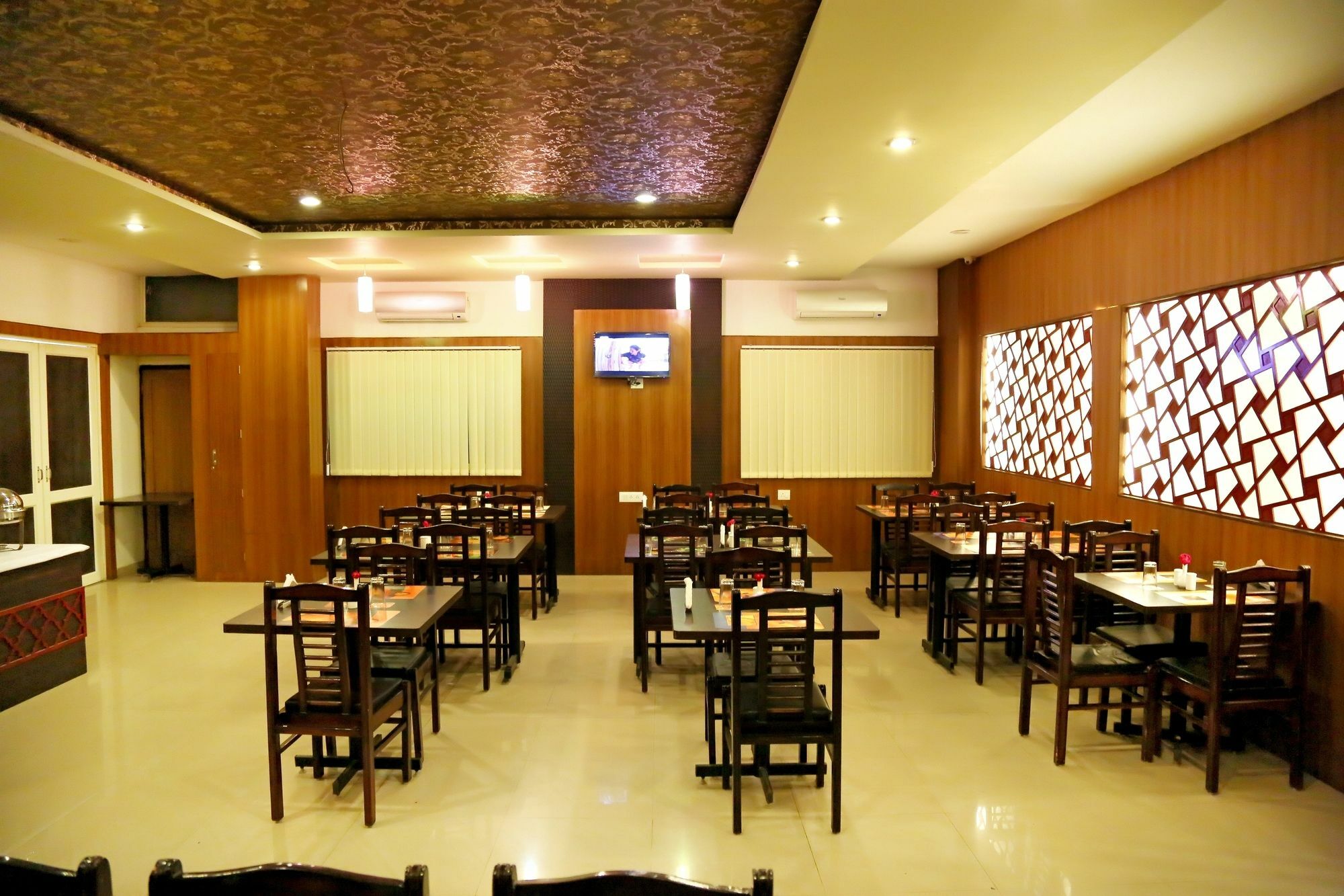 Hotel Narayans Leela Udaipur