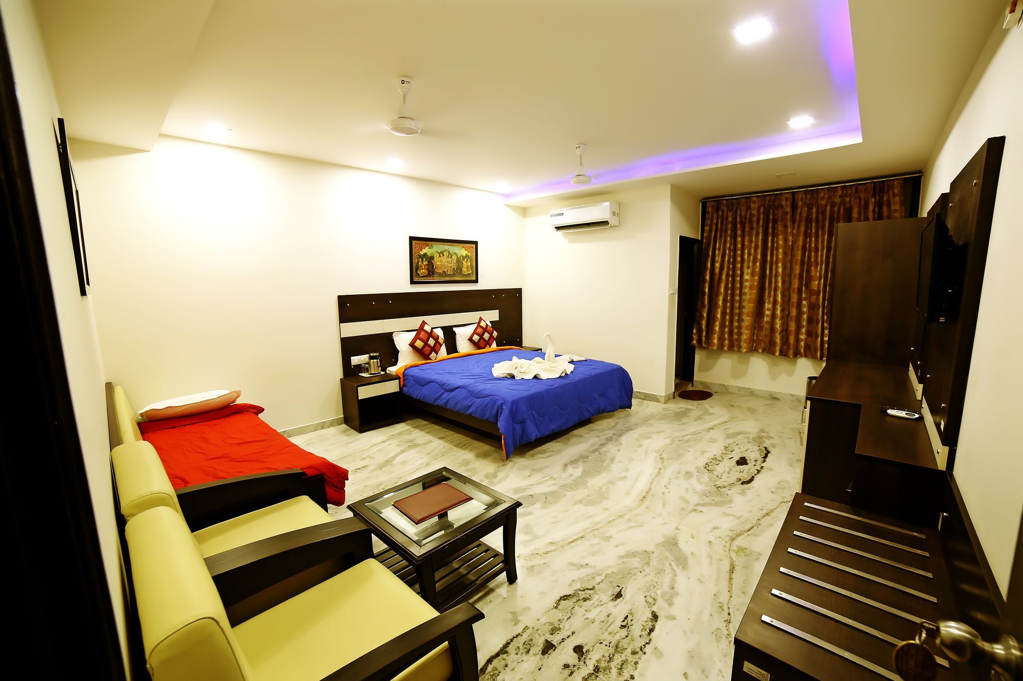 Royal Dezire Hotel