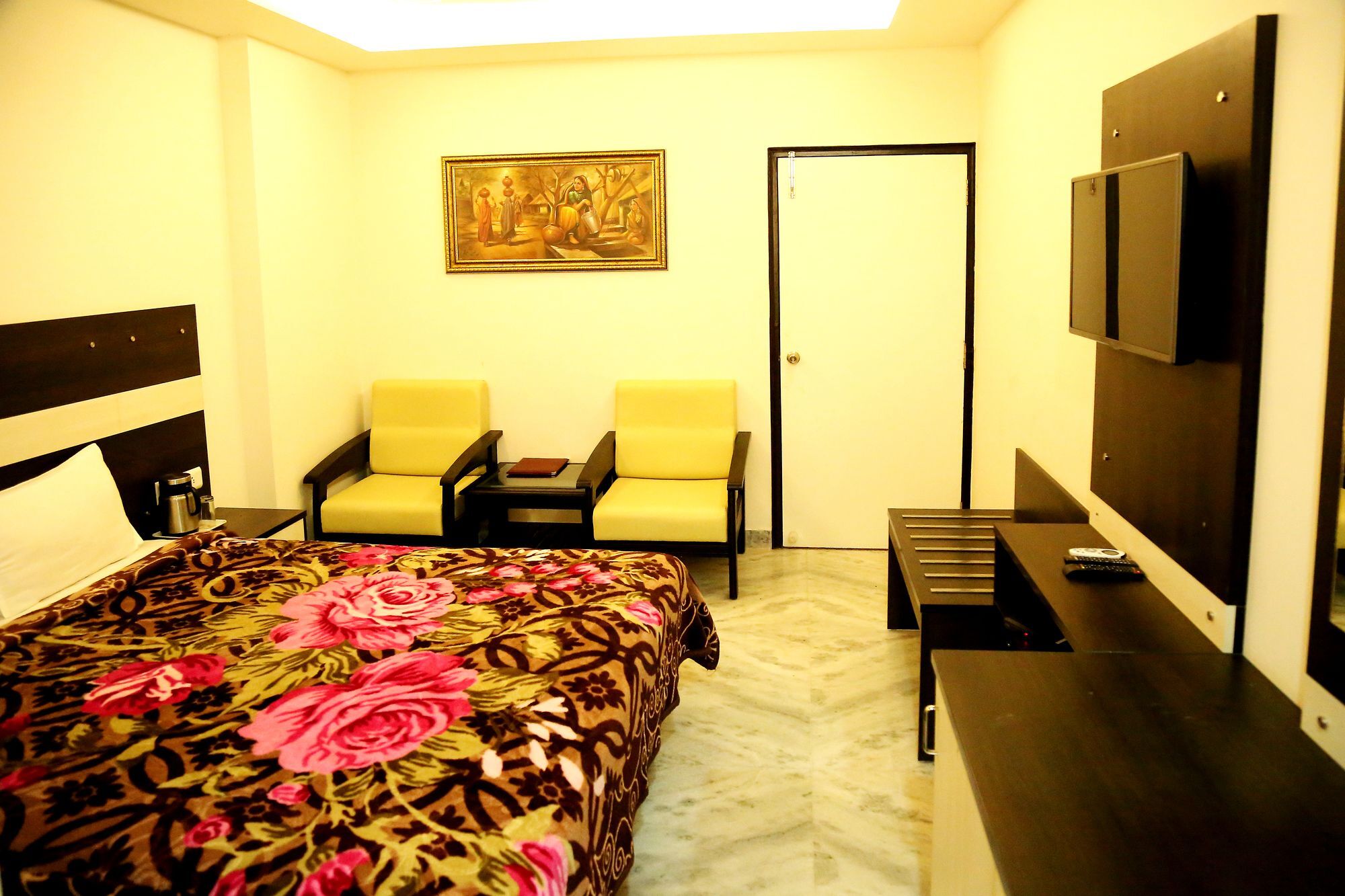 Hotel Royal Dezire 4*