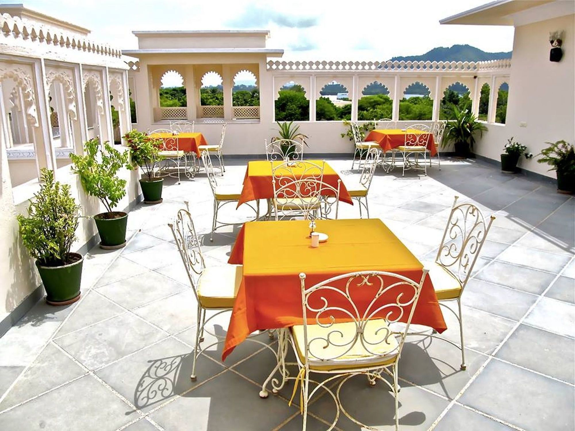 Hotel Akshay Niwas Boutique Luxury Udaipur