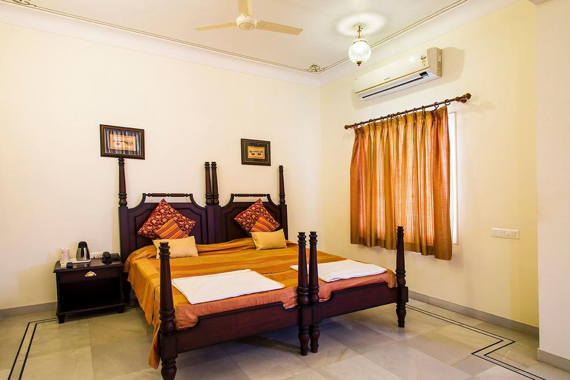 Hotel Akshay Niwas Boutique Luxury 4*