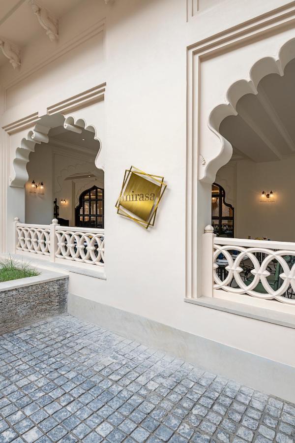 Aurika, Hotel