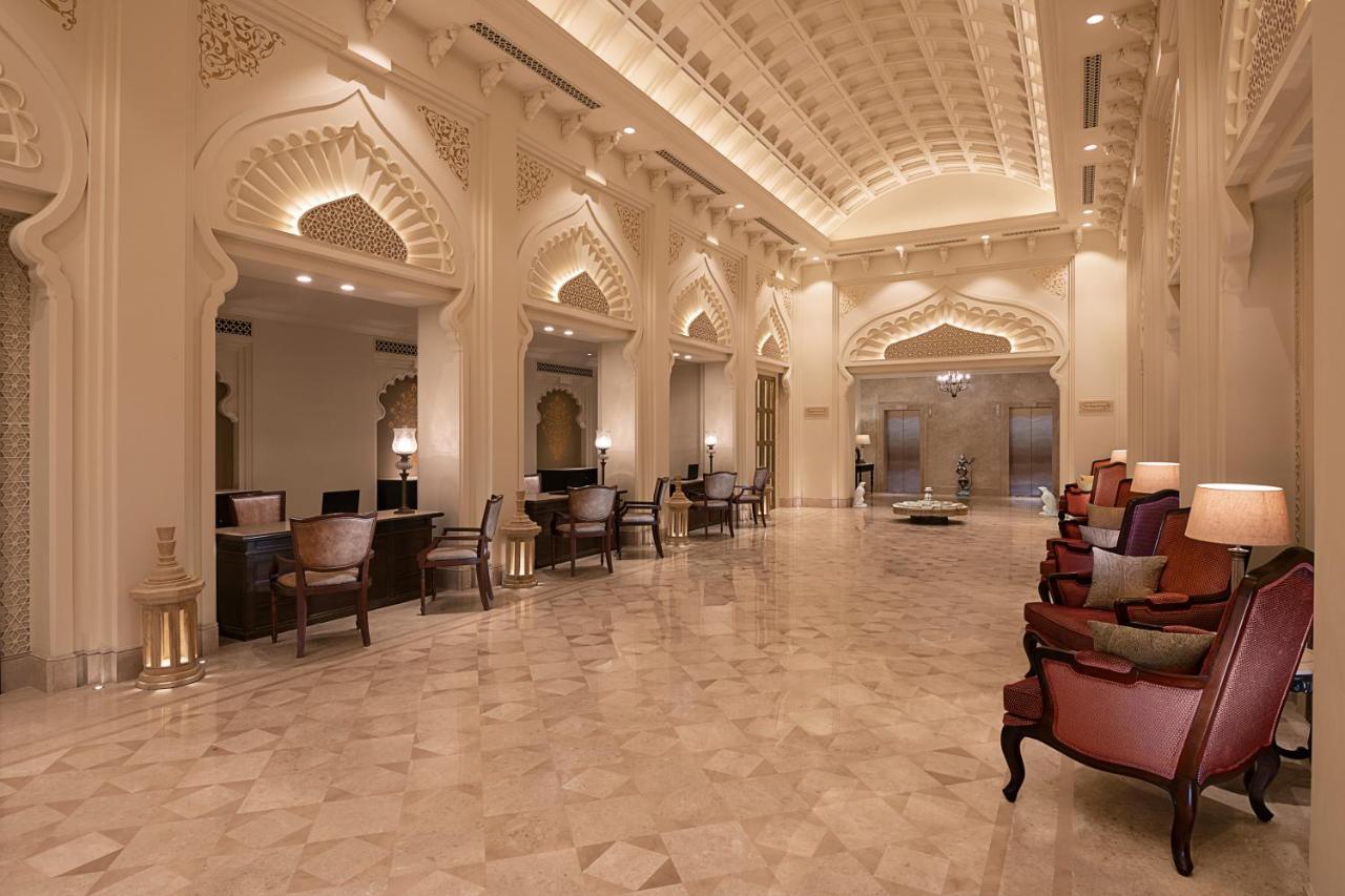 Aurika, Hotel